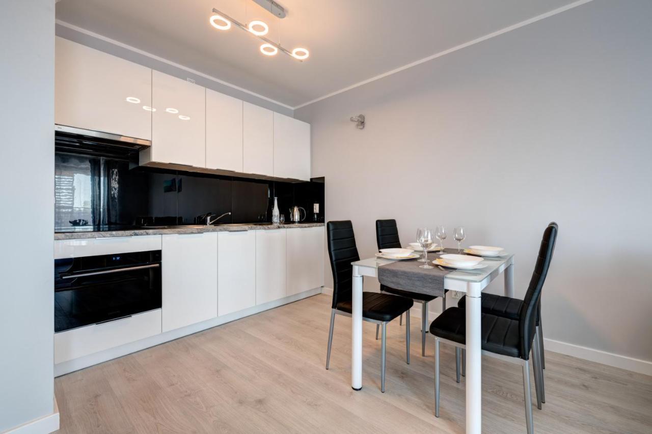 Live & Travel Apartments - Waterlane Island Gdansk Bagian luar foto