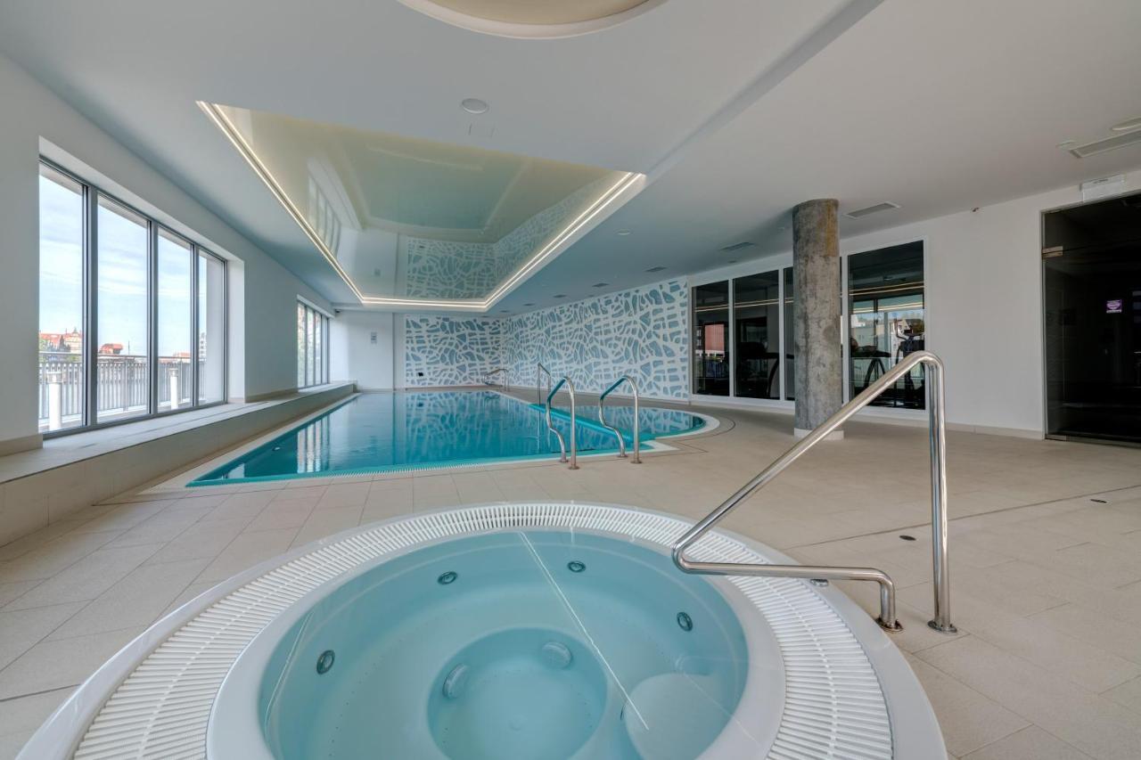 Live & Travel Apartments - Waterlane Island Gdansk Bagian luar foto