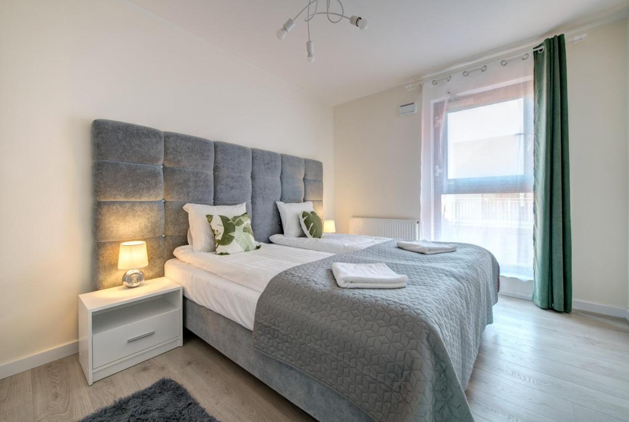 Live & Travel Apartments - Waterlane Island Gdansk Bagian luar foto